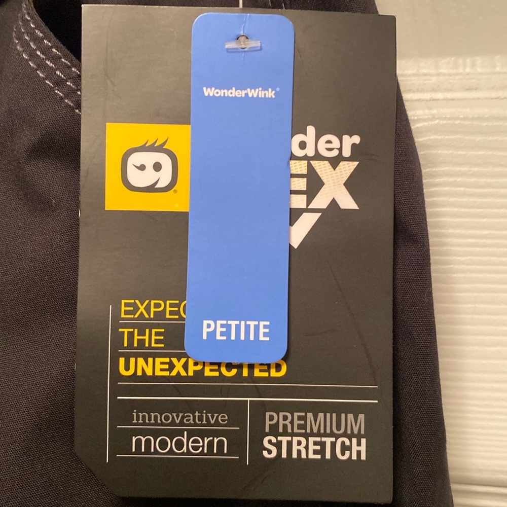 Brand New Scrub Set… - Picture 11 of 12